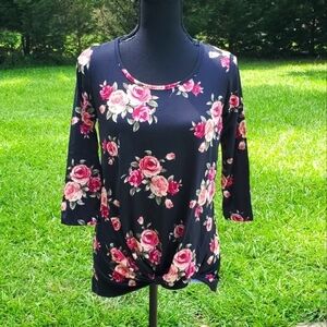 𝅺Blumin small floral knot front 1/2 sleeve black